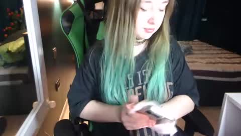 Snapshot of hentaishiing chatting on July 2026 06:06:01 PM Hentaishiing online show from July 2026 06:06:01 PM