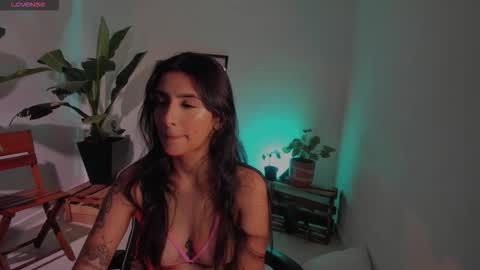 Snapshot of hera_069 chatting on January 2026 06:05:01 AM Hello I am Valentina independent Colombian model I love sensuality and pleasure welcome online show from January 2026 06:05:01 AM