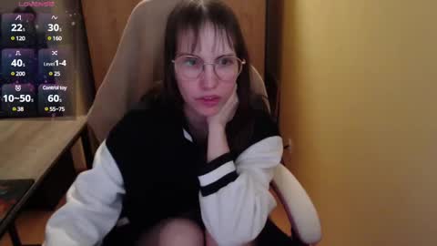 Snapshot of heraluna_ chatting on January 2025 10:46:01 PM HeraLuna  online show from January 2025 10:46:01 PM