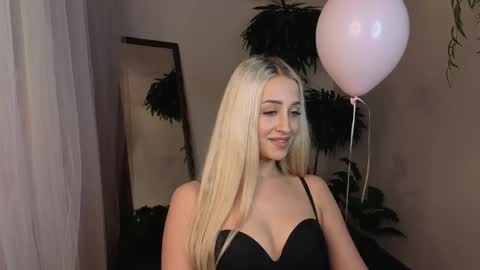 Elise online show from February 2026 06:19:02 AM