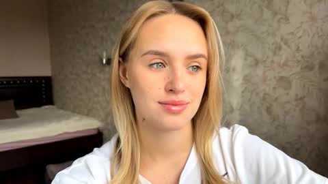 Snapshot of hermiladziekan chatting on October 2025 08:22:01 AM Sylvia online show from October 2025 08:22:01 AM