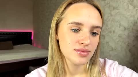 Snapshot of hermiladziekan chatting on October 2025 08:36:02 AM Sylvia online show from October 2025 08:36:02 AM