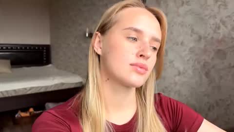 Snapshot of hermiladziekan chatting on October 2025 08:04:01 AM Sylvia online show from October 2025 08:04:01 AM