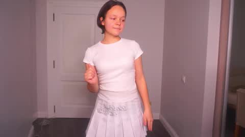 Snapshot of herminaabedi chatting on November 2025 11:54:01 AM Hermina online show from November 2025 11:54:01 AM