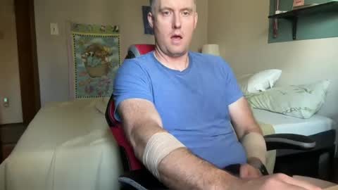 hermitkermit8 online show from August 2026 06:18:01 PM