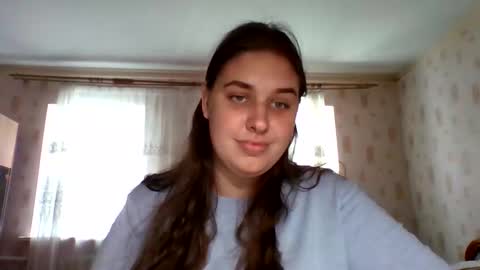 hess_luna_ online show from September 2025 09:20:01 AM