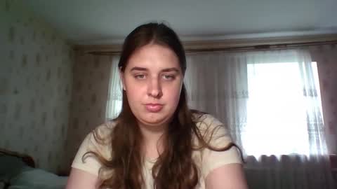 hess_luna_ online show from September 2025 09:11:02 AM