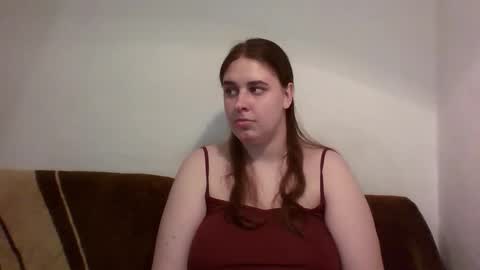 hess_luna_ online show from October 2025 10:21:01 AM