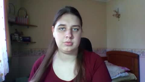 hess_luna_ online show from March 2026 10:08:01 AM