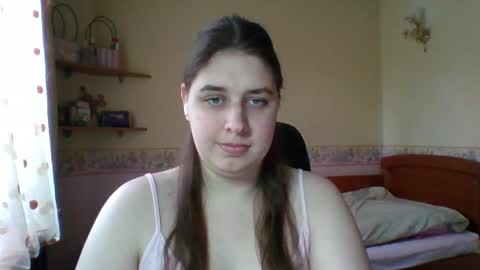 hess_luna_ online show from April 2026 09:09:01 AM