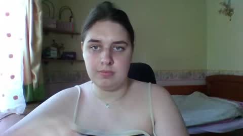 hess_luna_ online show from June 2026 09:12:02 AM