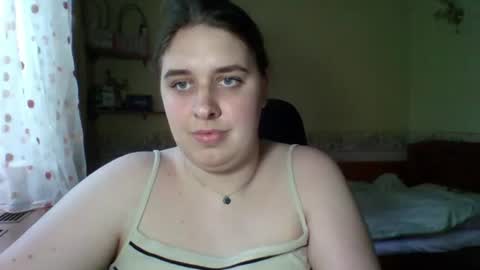 hess_luna_ online show from June 2026 09:09:01 AM