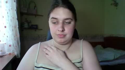 hess_luna_ online show from June 2026 09:14:01 AM