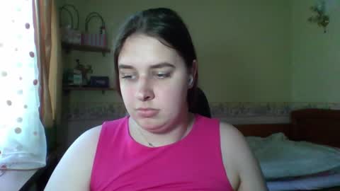 hess_luna_ online show from June 2026 09:02:01 AM
