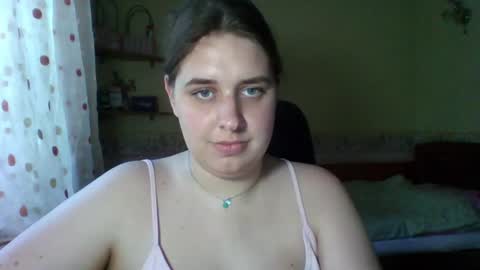 hess_luna_ online show from June 2026 10:15:01 AM