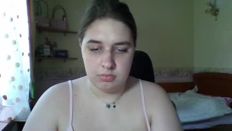 hess_luna_ online show from July 2026 09:05:02 AM