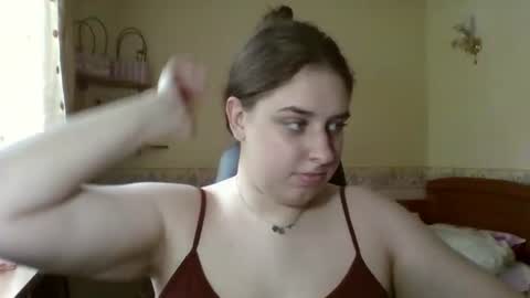 hess_luna_ online show from July 2026 09:03:02 AM