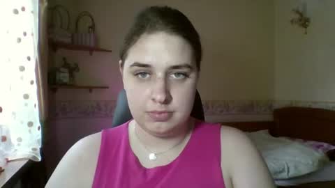 hess_luna_ online show from July 2026 09:01:02 AM