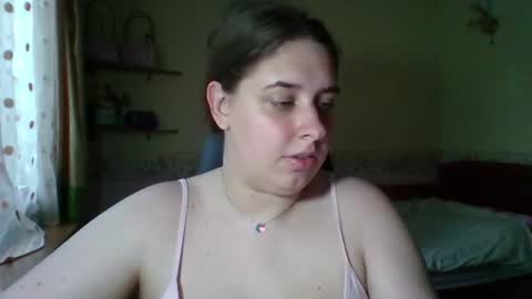 hess_luna_ online show from July 2026 09:01:02 AM