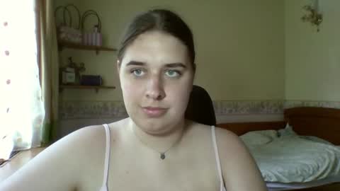 hess_luna_ online show from July 2026 09:04:02 AM