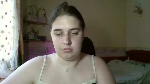 hess_luna_ online show from July 2026 09:09:01 AM