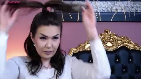 Hessy online show from January 2025 06:53:02 PM