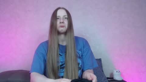 Snapshot of hesssa chatting on February 2025 02:40:01 PM Hesssa Prime time The broadcasts start at 3am and 3 pm London time online show from February 2025 02:40:01 PM