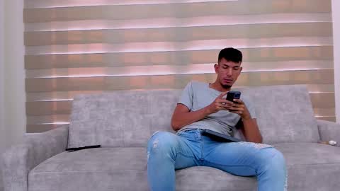 heteros men online show from March 2025 07:37:01 PM