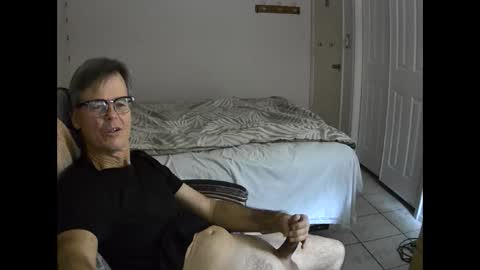 hewes1 online show from December 2024 11:01:01 AM