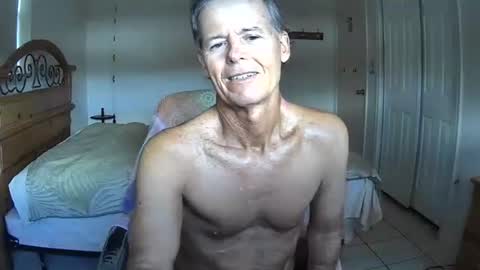 hewes1 online show from December 2025 06:38:02 PM