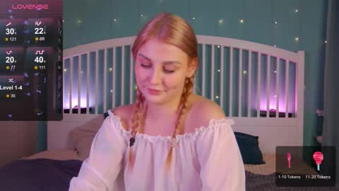 hey_cassie online show from October 2025 03:19:02 PM