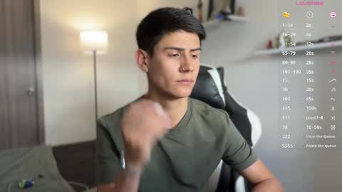 hey_cesard online show from October 2025 05:09:02 PM