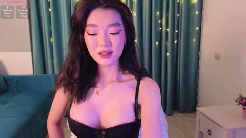 Audrey online show from January 2025 03:01:01 PM