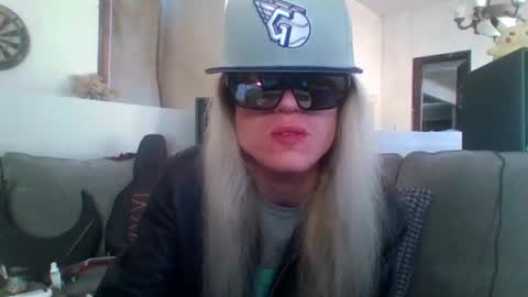 hey_mikky online show from September 2025 04:30:01 PM