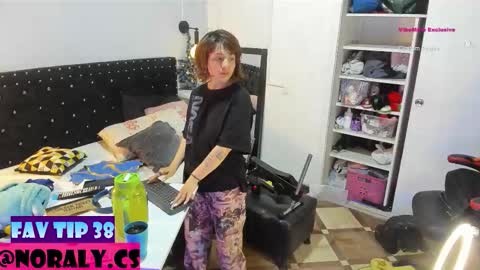 Noraly  online show from December 2025 04:39:02 AM