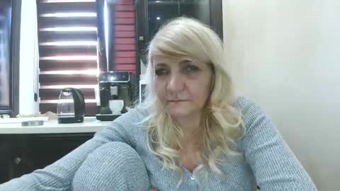 Snapshot of heyheygrey chatting on May 2026 04:24:02 PM Heyheygrey online show from May 2026 04:24:02 PM