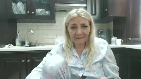 Snapshot of heyheygrey chatting on May 2026 02:25:01 PM Heyheygrey online show from May 2026 02:25:01 PM