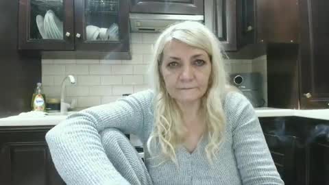 Snapshot of heyheygrey chatting on July 2026 12:06:02 AM Heyheygrey online show from July 2026 12:06:02 AM