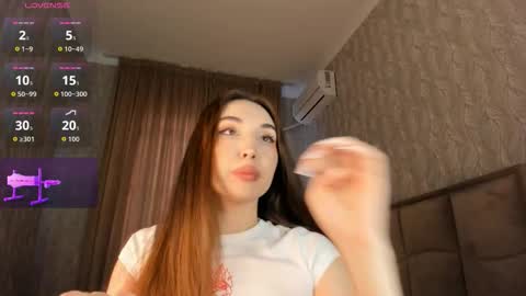 Snapshot of heyheynekoneko chatting on March 2026 12:32:02 PM Maneki-Neko online show from March 2026 12:32:02 PM