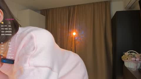 Snapshot of heyim_laura chatting on February 2026 06:39:01 PM Laura online show from February 2026 06:39:01 PM