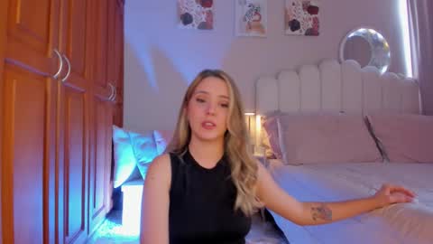 Martina Ricci Show schedule Monday to Friday 8am colombia time I work some weekends  online show from March 2026 04:46:01 PM