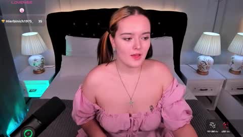 Snapshot of heymarybaby chatting on September 2025 07:56:02 AM Amazing Mary  online show from September 2025 07:56:02 AM