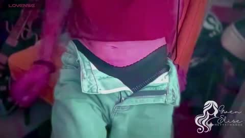 Gwen Elise online show from November 2025 12:21:01 AM