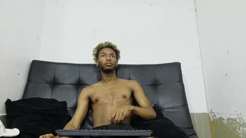 Snapshot of higger_dick chatting on December 2025 02:33:01 PM higger_dick online show from December 2025 02:33:01 PM