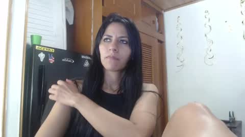 hilaril18 online show from December 2024 07:27:02 AM