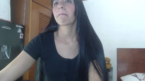 hilaril18 online show from January 2025 03:11:01 AM