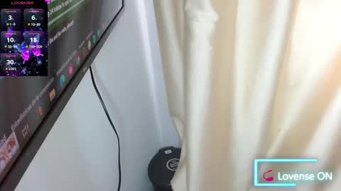 hilary thompson online show from December 2024 01:21:01 PM