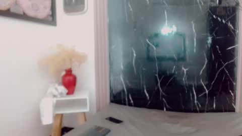 Hilary Avilan online show from April 2026 07:09:02 PM