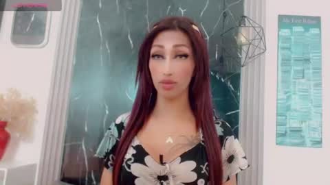 Snapshot of hilary_avilan chatting on July 2026 06:43:02 PM Hilary Avilan online show from July 2026 06:43:02 PM