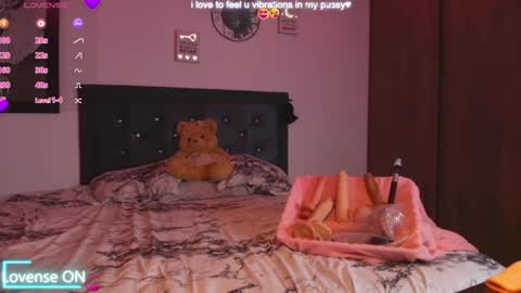 Snapshot of hilary_jones_22 chatting on January 2025 01:52:01 AM LUNA new account  FOLLOW ME online show from January 2025 01:52:01 AM